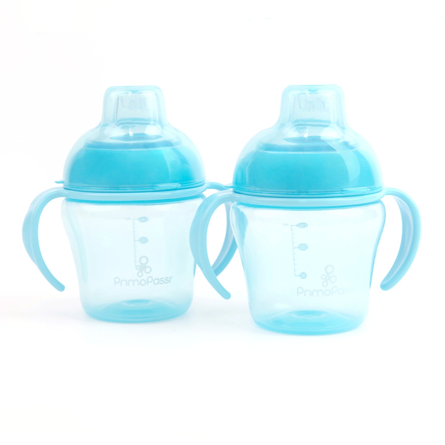 Two Primo Passi Blue Sippy Cups with soft silicone spouts and easy-grip handles displayed alongside their removable protective travel caps, designed for spill-resistant drinking and on-the-go convenience.